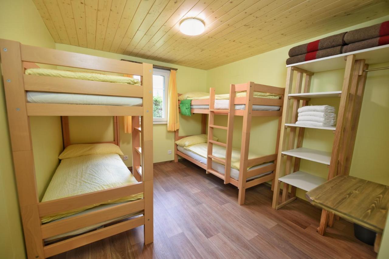 Хостел Schutzenbach Backpackers For Adults 18-35 Лаутербруннен Экстерьер фото
